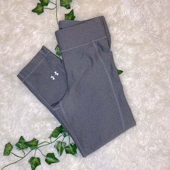 UNDER ARMOUR • COMPRESSION LEGGING CAPRIS • SIZE SMALL • GREY|BLACK • LIKE NEW - Picture 1 of 11